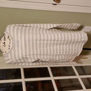 Free People gray and cream long tee shirt sz. Large